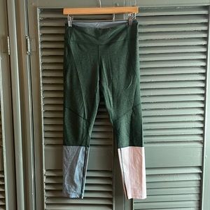 Outdoor Voices Textured Compression Leggings, Size M